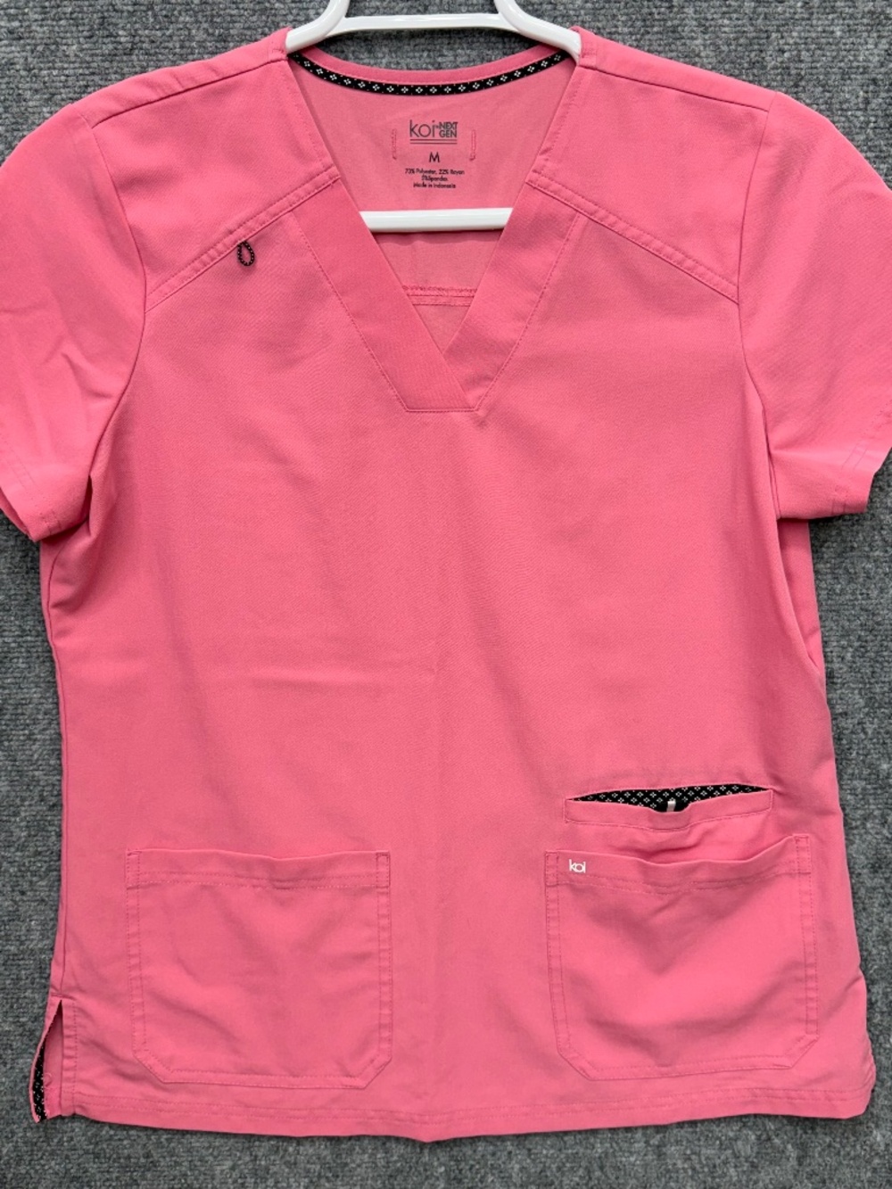 Koi Next Gen Scrub Top Womens Size Medium Pink V-Neck Short Sleeve